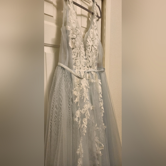 BLUE FORMAL/WEDDING DRESS - Picture 12 of 16
